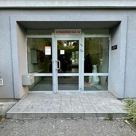 Cozy Self Check-in In Vibrant Ruzinov Area, Komarnicka 42, Apartment *