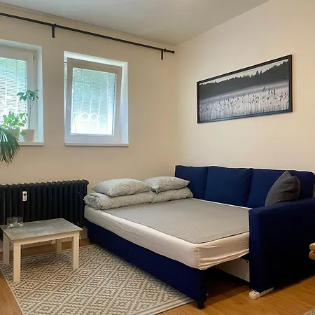 Cozy Self Check-in In Vibrant Ruzinov Area, Komarnicka 42, Apartmán Bratislava