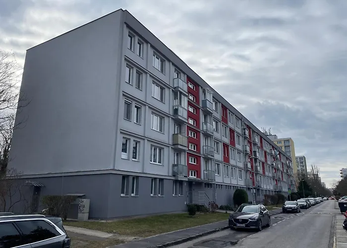Appartement Cozy Self Check-in In Vibrant Ruzinov Area, Komarnicka 42, Bratislava