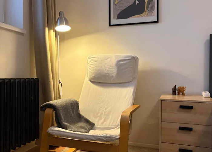 Cozy Self Check-in In Vibrant Ruzinov Area, Komarnicka 42, Bratislava