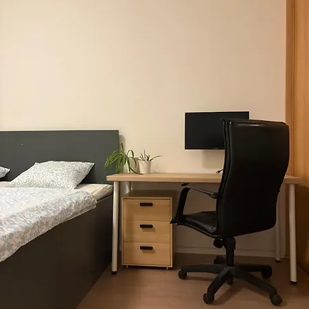 Cozy Self Check-in In Vibrant Ruzinov Area, Komarnicka 42, * Bratysława
