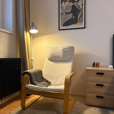 Cozy Self Check-in In Vibrant Ruzinov Area, Komarnicka 42, Bratysława